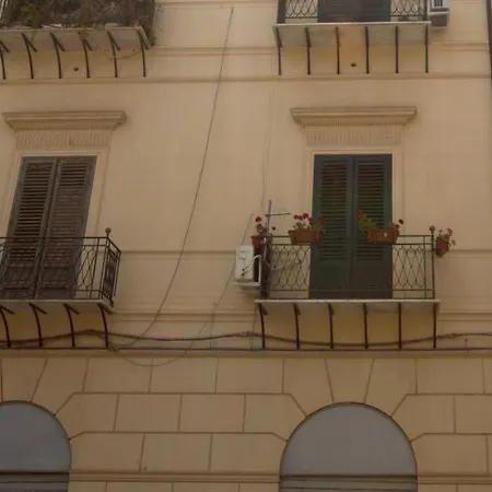 Giachi Friendly Stazione Apartment *